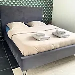 Contemporaine Avec Piscine Chauffee Proche Des Plages Sauvian