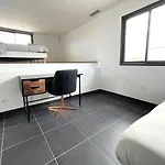 Contemporaine Avec Piscine Chauffee Proche Des Plages * Sauvian