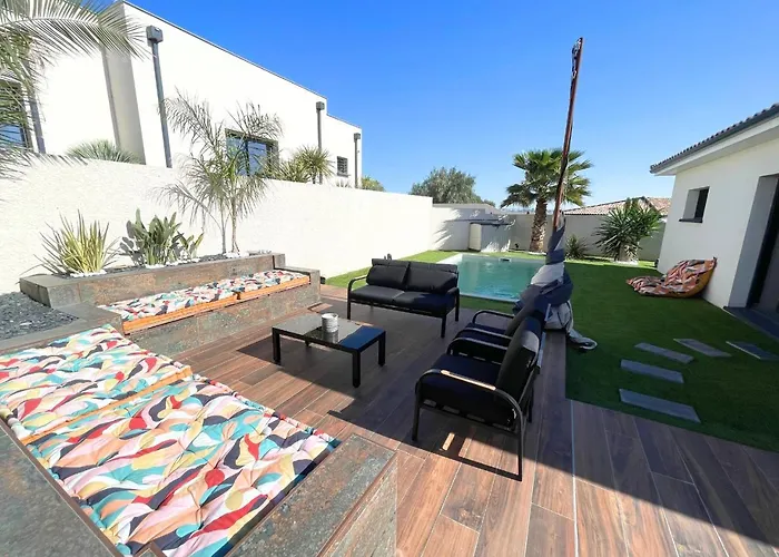Contemporaine Avec Piscine Chauffee Proche Des Plages ヴィラ
