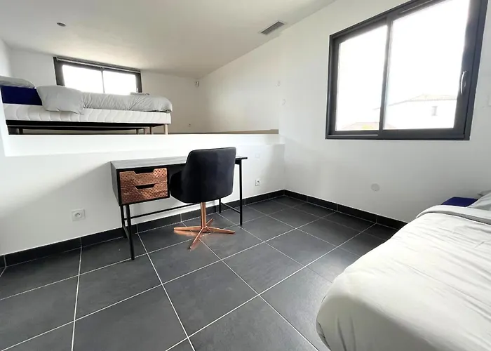 Contemporaine Avec Piscine Chauffee Proche Des Plages * Sauvian