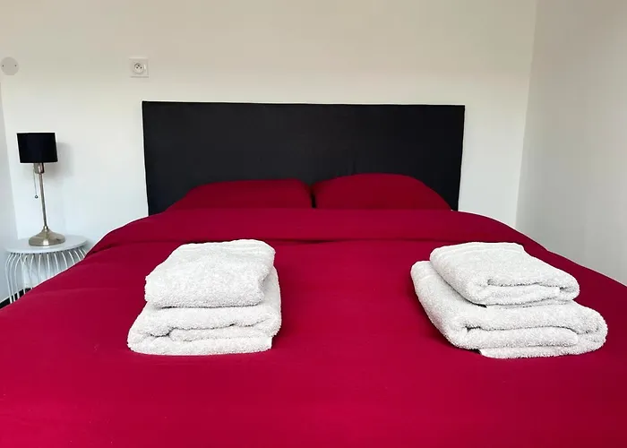 Contemporaine Avec Piscine Chauffee Proche Des Plages * Sauvian